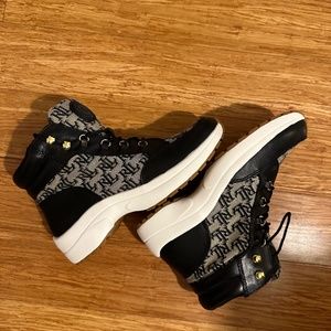 Lauren Ralph Lauren Women's Rylee Hiker Sneaker, Black and Gray
